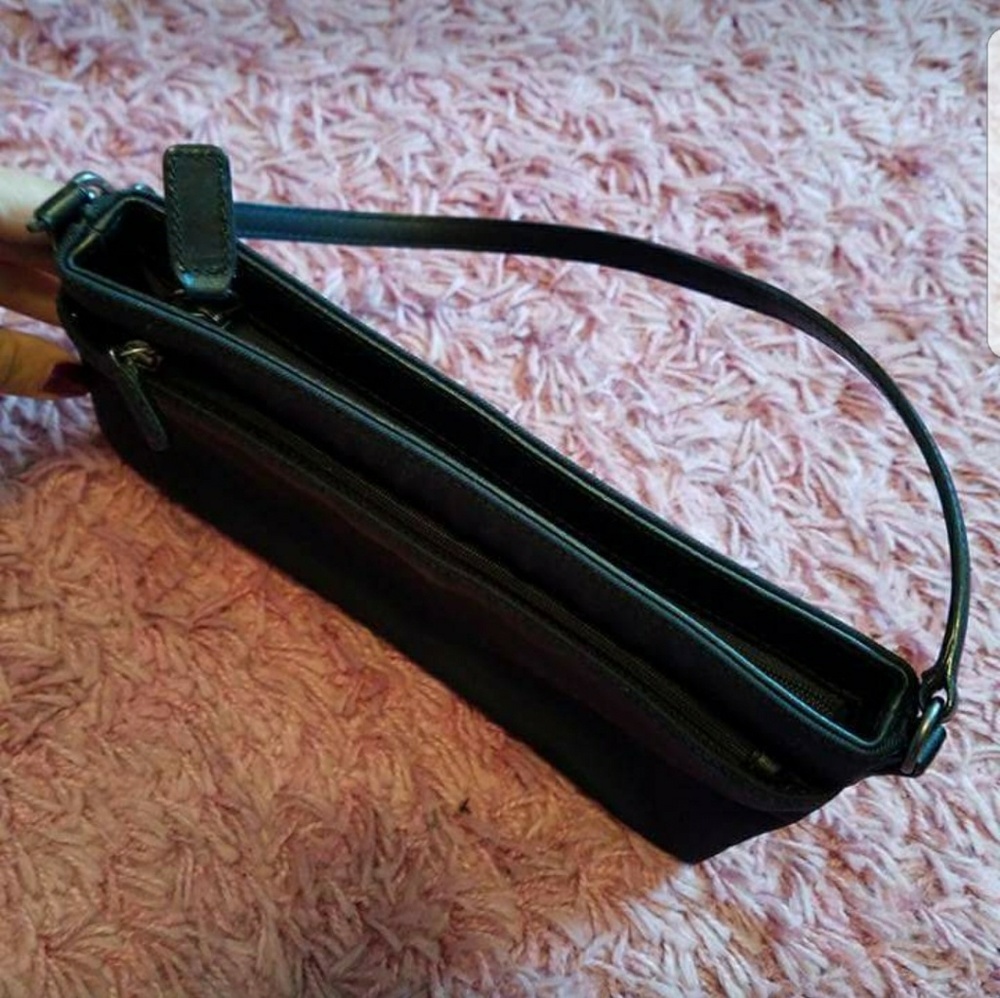 Pocketbook - Picture 2 of 2